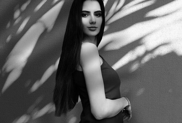 Çeşme Seksi Escort Bayan Nükhet