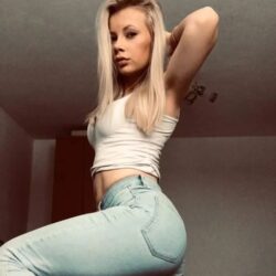 Menemen Arabada Görüşen Escort Bayan Aslı