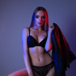 Sarıyer Azgın Escort Bayan Rezzan